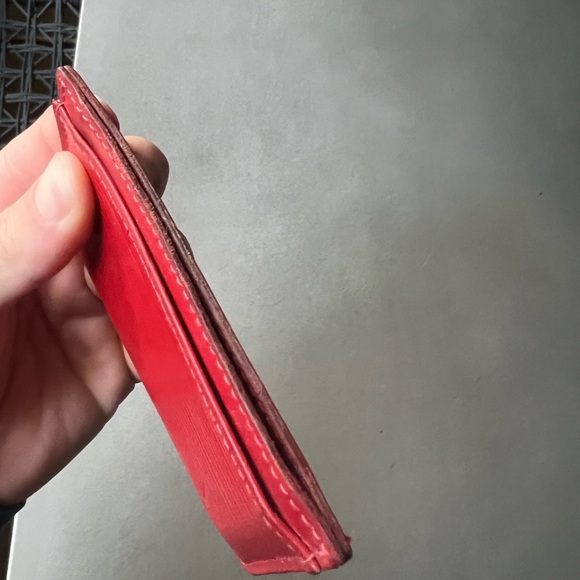 Louis Vuitton epi leather card holder - Picture 4 of 4